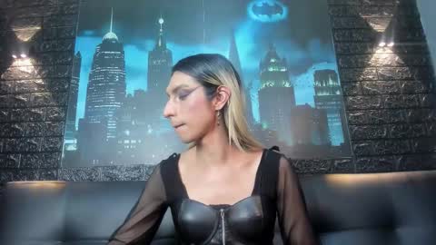 Snapshot of victoria_badgal chatting on 11/06/25, 09:37 Victoria online show from 11/06/25, 09:37