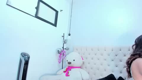 Victoria online show from 01/16/26, 07:29