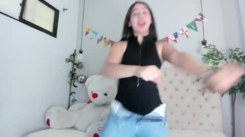 Victoria online show from 07/08/26, 07:29