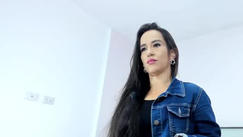 valentina online show from 10/30/25, 11:44