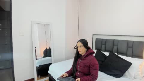 valentina online show from 11/30/25, 09:24