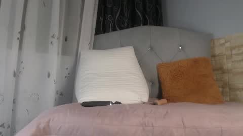 victoria_founta1n online show from 03/05/26, 10:28