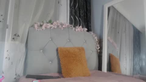 victoria_founta1n online show from 03/16/26, 06:45