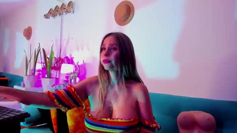 Snapshot of victoria_jhones chatting on 02/04/25, 01:45 Victoria online show from 02/04/25, 01:45