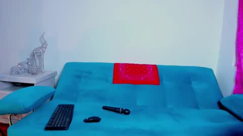 Snapshot of victoria_jhones chatting on 10/17/25, 05:48 Victoria online show from 10/17/25, 05:48