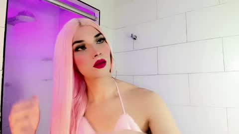 Victoria online show from 10/28/25, 07:16