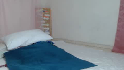 VICKY online show from 12/27/24, 09:43