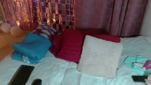 VICKY online show from 02/23/25, 02:07