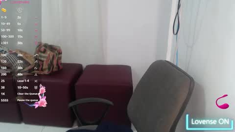 victoria online show from 02/18/25, 02:05