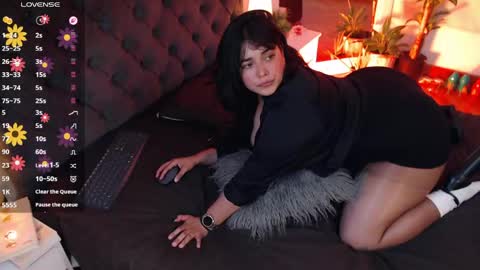 Snapshot of victoria_monteroo chatting on 06/09/26, 12:00 Call me Vic online show from 06/09/26, 12:00
