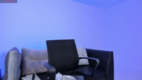 Snapshot of victoria_mooree chatting on 01/13/25, 06:59 Victoria Everyday From 1400 to 2130 Col Time online show from 01/13/25, 06:59