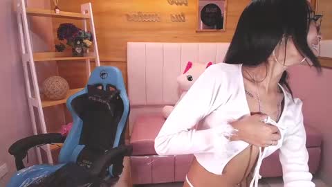 Snapshot of victoria_ricci_a chatting on 01/29/25, 07:22 Victoria online show from 01/29/25, 07:22