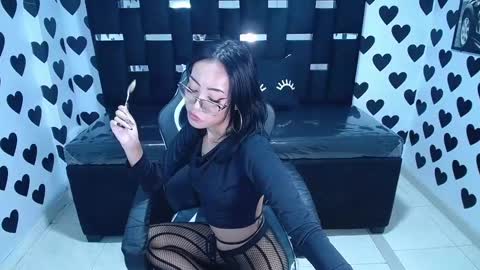 Snapshot of victoria_ricci_a chatting on 02/12/25, 07:35 Victoria online show from 02/12/25, 07:35