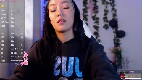 Victoria  online show from 02/26/26, 05:56