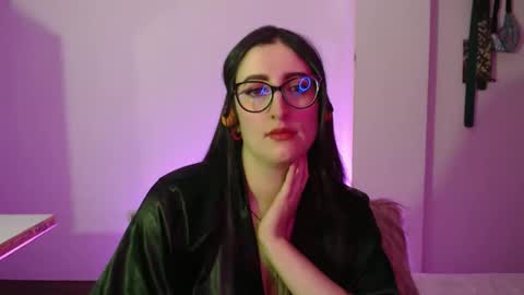 Victoria online show from 12/13/25, 08:58