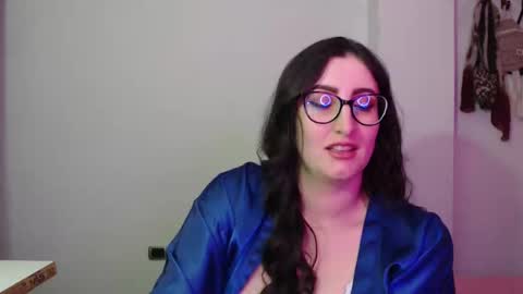 Victoria online show from 04/11/26, 08:57