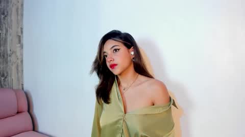 victoriaa2_doll online show from 03/18/26, 12:30