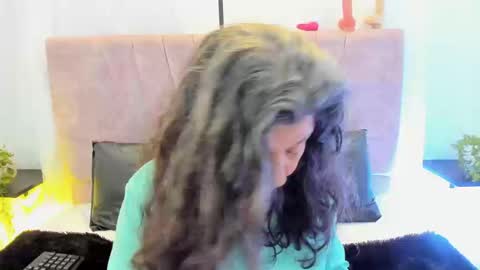 victoriaa_anderson_ online show from 03/17/26, 02:09