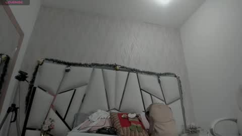 Victoria Sofia online show from 12/17/25, 07:09