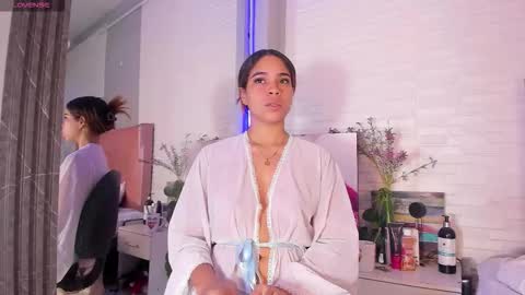 Victoria online show from 12/20/25, 07:21