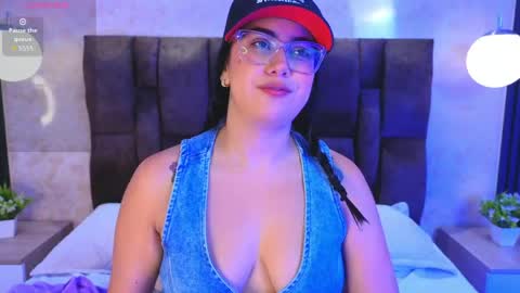 Victoria Andrade online show from 05/30/26, 12:46
