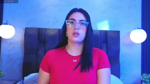 Snapshot of victoriaandrade chatting on 07/05/26, 12:45 Victoria Andrade online show from 07/05/26, 12:45