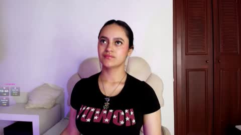 Snapshot of victoriablack_ chatting on 02/19/25, 02:12 Victoria online show from 02/19/25, 02:12