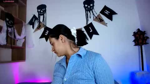 Snapshot of victoriablack_ chatting on 10/11/25, 11:53 Victoria online show from 10/11/25, 11:53