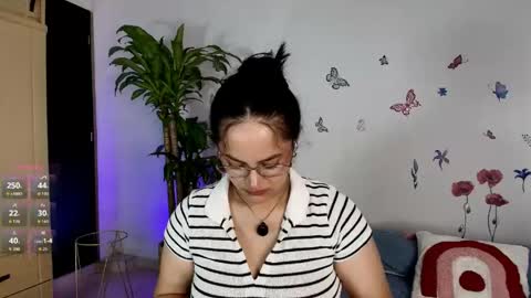 Victoria online show from 05/09/26, 09:58