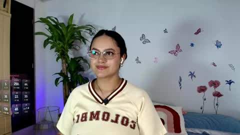 Victoria online show from 05/17/26, 10:00