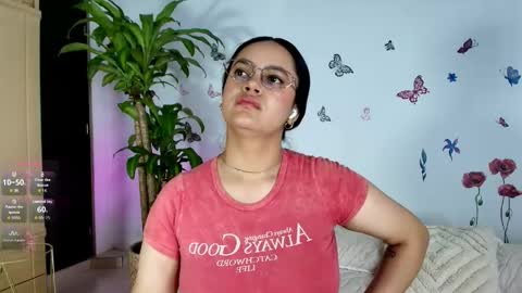 Victoria online show from 06/08/26, 10:04