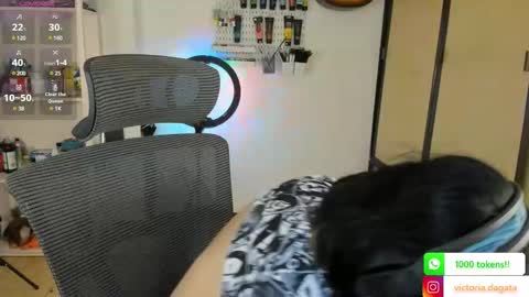 victoriadagata online show from 01/11/25, 12:44