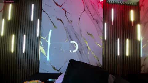 Victoria  online show from 11/06/25, 08:32