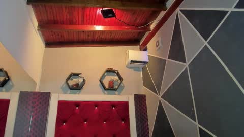 Victoria  online show from 03/22/26, 09:07