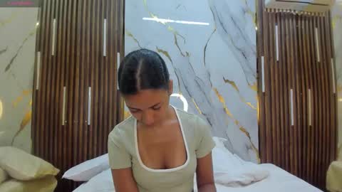 Victoria  online show from 03/27/26, 08:08