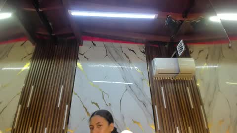 Victoria  online show from 03/29/26, 09:04