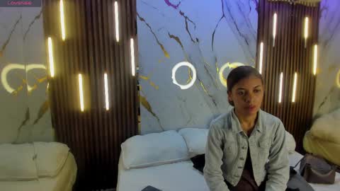 Snapshot of victoriaduarte chatting on 04/26/26, 08:17 Victoria online show from 04/26/26, 08:17