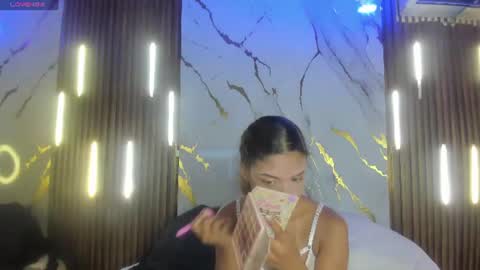 Snapshot of victoriaduarte chatting on 06/25/26, 08:35 Victoria online show from 06/25/26, 08:35