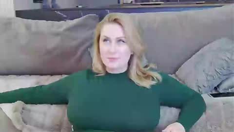 Miss V online show from 12/28/24, 01:49