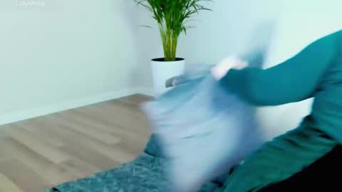 Miss V online show from 11/22/25, 05:39