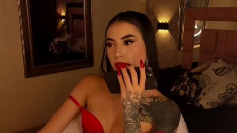 VICTORIA online show from 02/25/25, 10:50