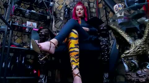 Snapshot of victoriaheller chatting on 02/13/25, 05:05 Victoria Heller online show from 02/13/25, 05:05