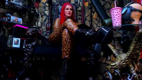 Snapshot of victoriaheller chatting on 03/11/25, 07:26 Victoria Heller online show from 03/11/25, 07:26