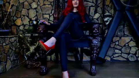 Snapshot of victoriaheller chatting on 10/10/25, 04:44 Victoria Heller online show from 10/10/25, 04:44