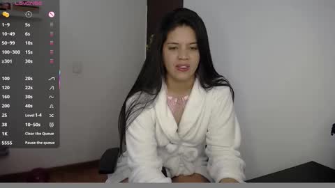 Snapshot of victorialg chatting on 10/20/25, 08:53 victorialg online show from 10/20/25, 08:53