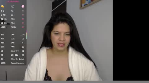 Snapshot of victorialg chatting on 10/27/25, 08:35 victorialg online show from 10/27/25, 08:35