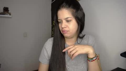 Snapshot of victorialg chatting on 11/11/25, 09:26 victorialg online show from 11/11/25, 09:26