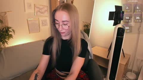 Victoria online show from 04/08/26, 07:19