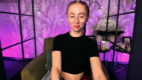 Victoria online show from 04/30/26, 06:31