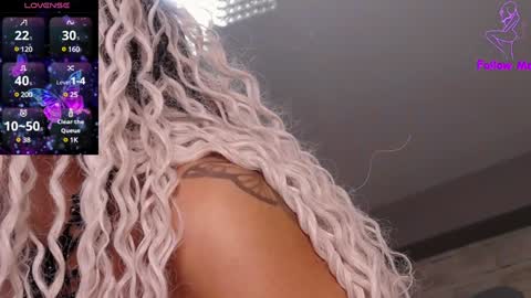 Snapshot of victoriamazze chatting on 12/09/24, 02:02 Victoria online show from 12/09/24, 02:02